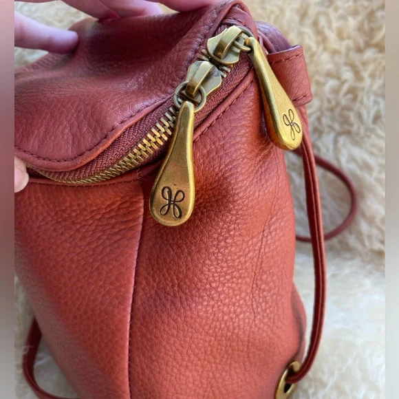 HOBO mini backpack crossbody shoulder bag rust leather gold accent - Picture 2 of 7